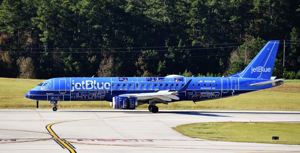 Embraer ERJ-190 (N304JB) - Blueprint!