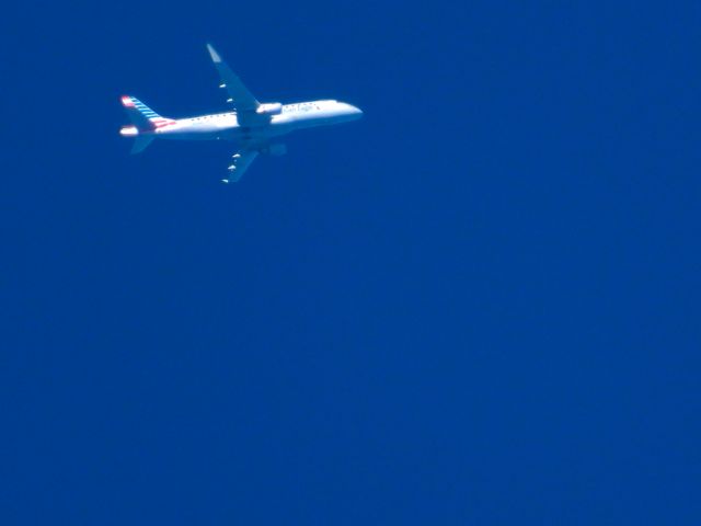Embraer 175 (N207AN)