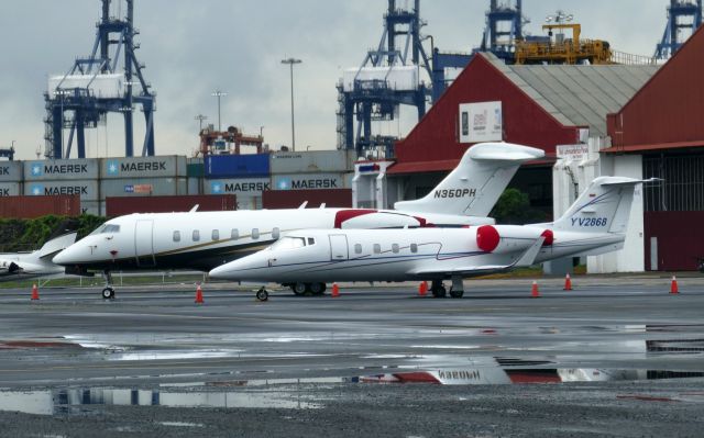 Canadair Challenger 350 (N350PH)