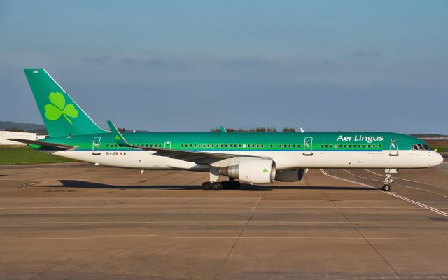 EI-LBR — - aer lingus 757-200 ei-lbr at shannon 29/4/14.