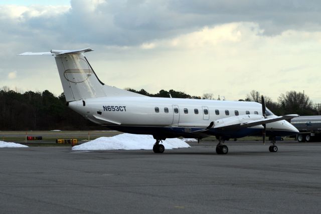 Embraer EMB-120 Brasilia (N653CT) - 28-Dec-09