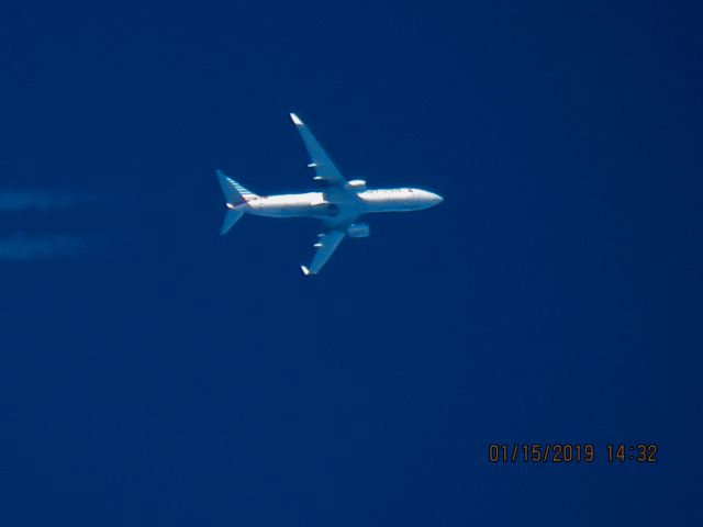 Boeing 737-800 (N968NN)