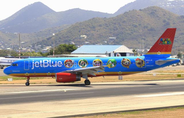 Airbus A320 (N561JB)