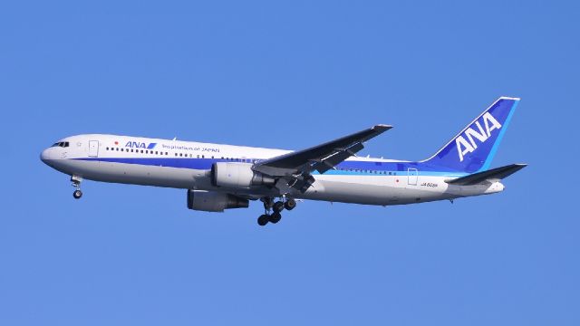 BOEING 767-300 (JA609A)