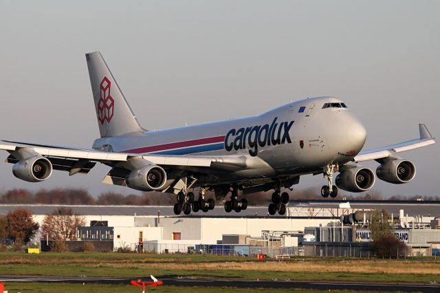 Boeing 747-400 (LX-TCV)