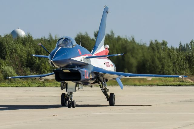 CHENGDU J-10 (00-0002) - ARMY-2018 airshow.