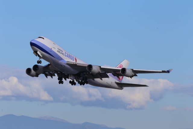 Boeing 747-400 (B-18720)