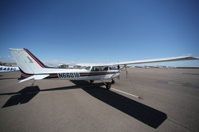 Cessna Skyhawk (N66018)