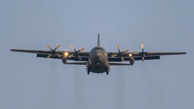 Lockheed C-130 Hercules (N282)