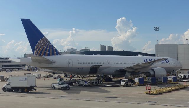 Boeing 777-200 — - Arriving in Houston after a 10 hour flight from FRA