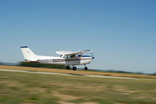 Cessna Skyhawk (N1061X)