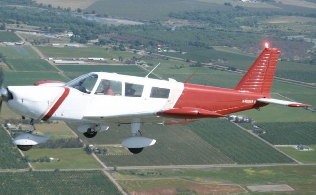 Piper Cherokee (N4096W)