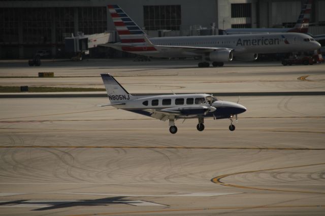 Piper Navajo (N805NJ)