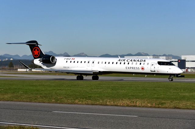 Canadair Regional Jet CRJ-900 (C-GDJZ)