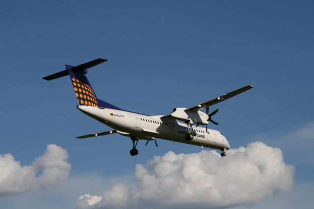 — — - De Havilland Canada DHC-8-402Q Dash 8 - Graz - 2013-05-21