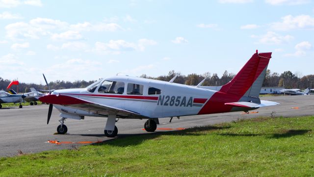 Piper Cherokee Arrow (N285AA)