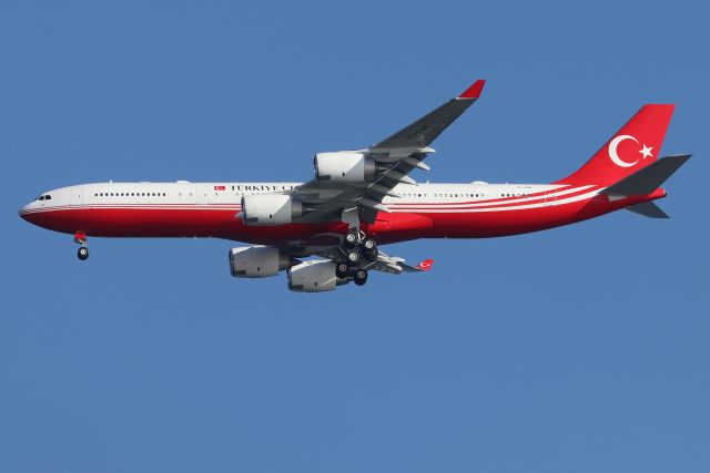 Airbus A340-500 (TC-CAN) - Turkish President Recep Tayyip Erdoğan arriving where he will address the UN General Assembly