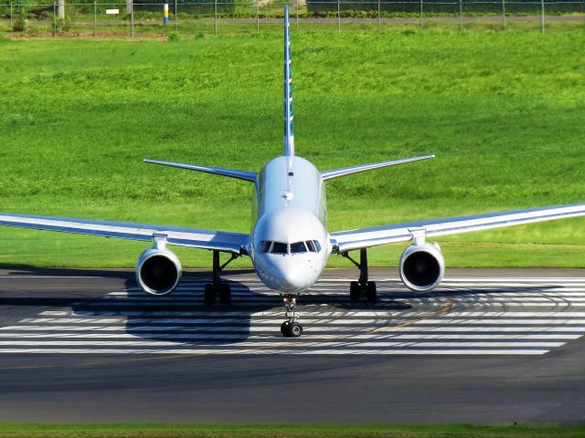 Boeing 757-200 (N197AN)