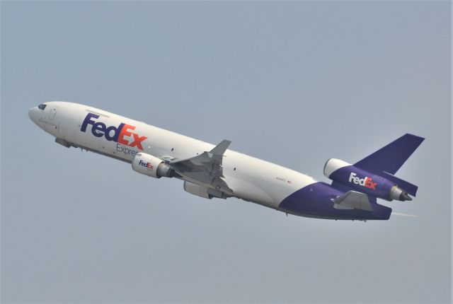 Boeing MD-11 (N585FE)