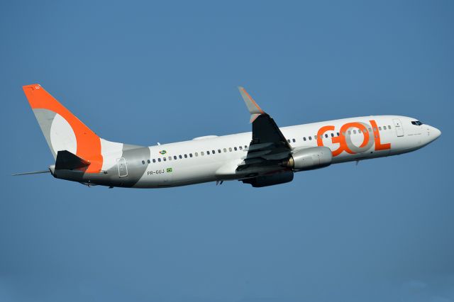 Boeing 737-700 (PR-GUJ)