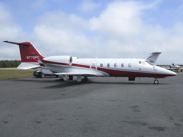 Canadair Challenger (N770PC)