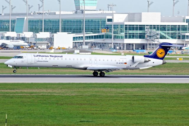 Canadair Regional Jet CRJ-900 (D-ACKB)