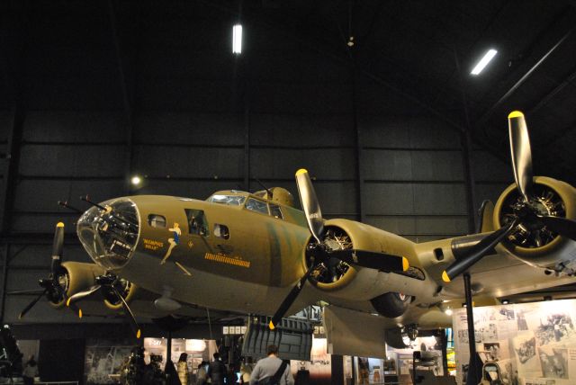 Boeing B-17 Flying Fortress (4124485) - Dayton Airforce museum