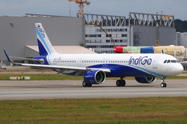 Airbus A321neo (VT-IUX)