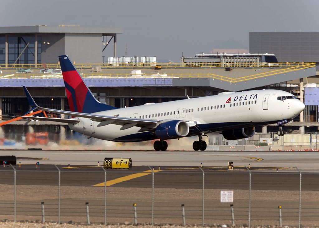 Boeing 737-900 (N854DN)
