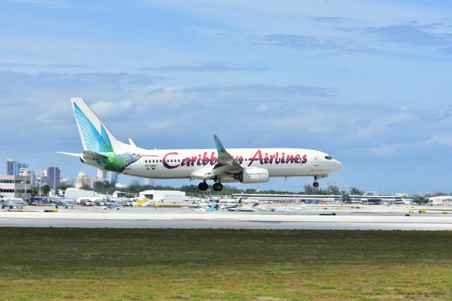 Boeing 737-700 (9Y-GEO)