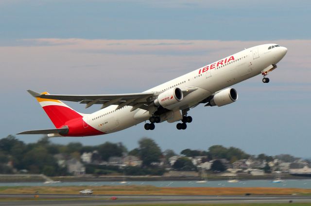 Airbus A330-200 (EC-MAA) - Iberia 6166 departing for Madrid on 22R