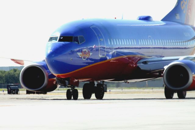 Boeing 737-700 (N281WN) - Taxiing for take off, 30R