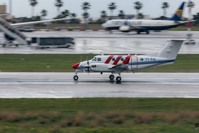 Beechcraft Super King Air 200 (T7-FIS)