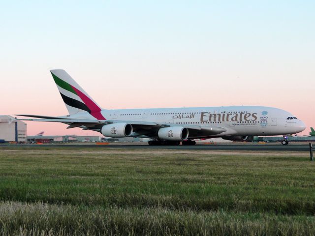 Airbus A380-800 —
