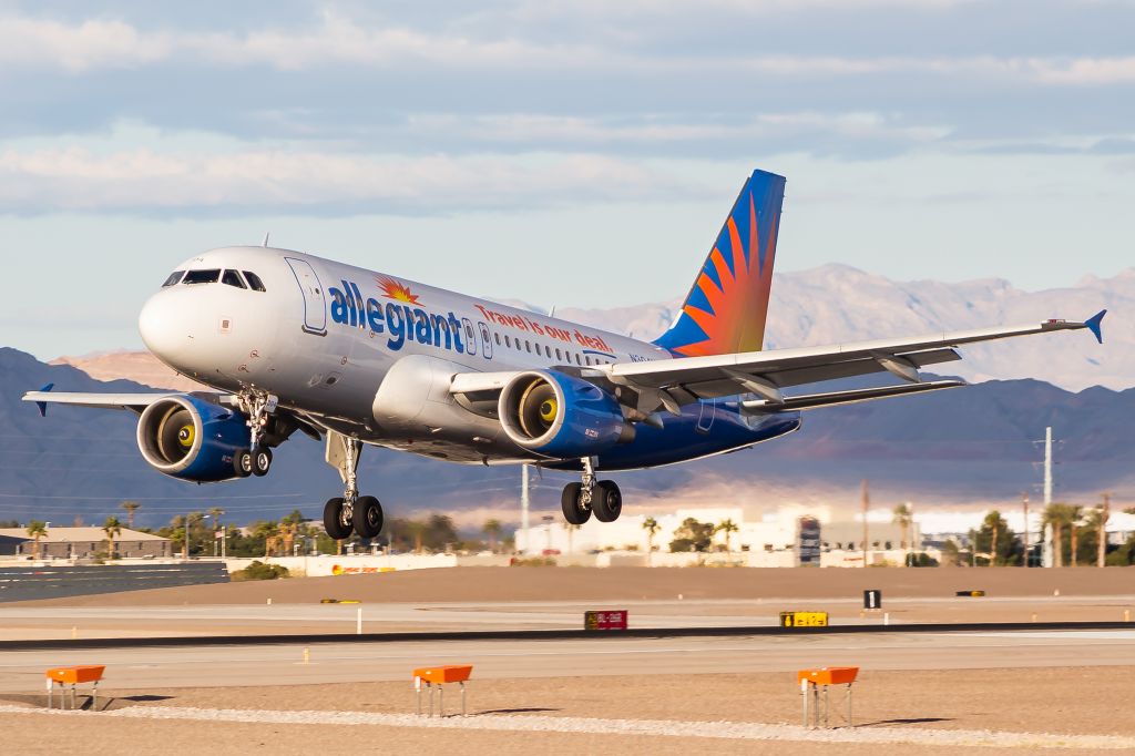 Airbus A319 (N304NV)