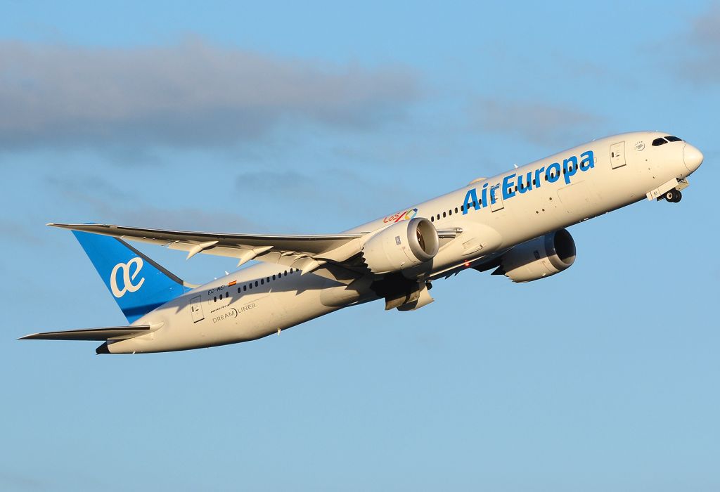 Boeing 787-9 Dreamliner (EC-NEI)