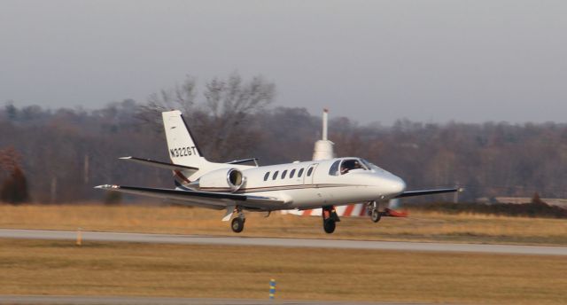 Cessna Citation II (N322GT) - Departing rwy 09