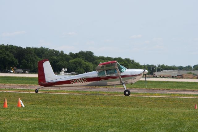 Cessna Skywagon 180 (N21TN)