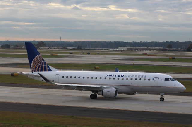 Embraer 170/175 (N89321)