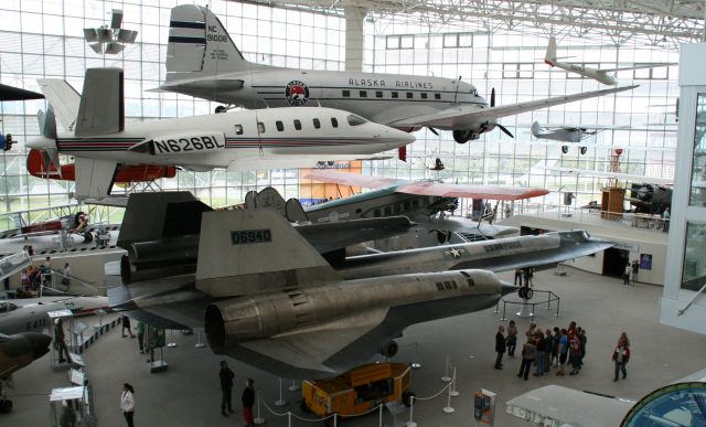 60-6940 — - This M-21 is a unique variant of the A-12, the earliest Blackbird type. Built for a CIA program code-named "Tagboard," the M-21 carried unpiloted vehicles for intelligence gathering.