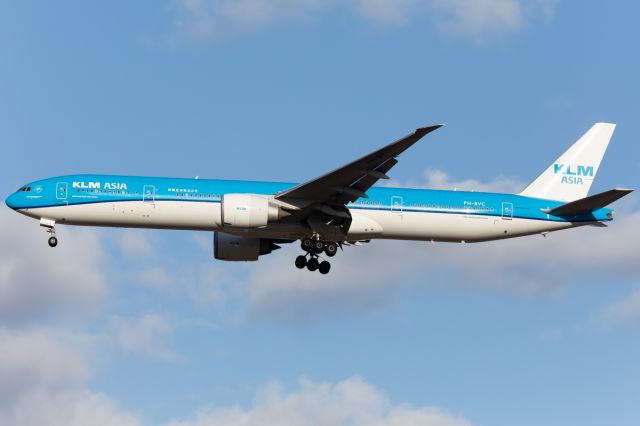 BOEING 777-300ER (PH-BVC)