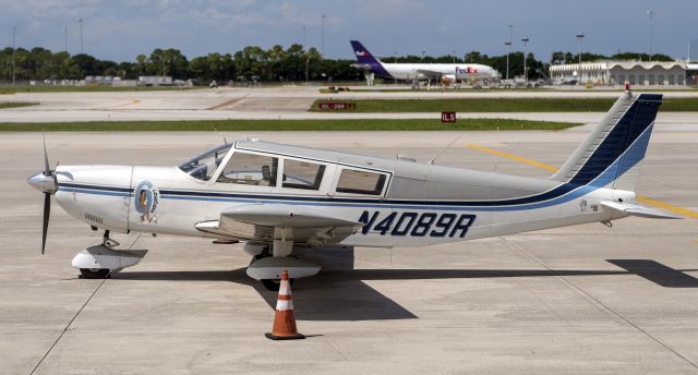 Piper Saratoga (N4089R) - 1967 Piper PA32 on the ramp at Jet Aviation PBI. Looks immaculate