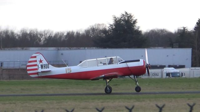 YAKOVLEV Yak-52 (F-WRUU)