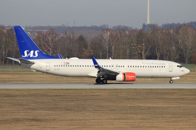 Boeing 737-800 (LN-RGI)