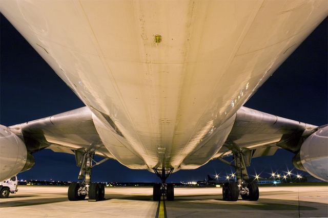 McDonnell Douglas DC-10 (N702TZ) - Oct. 22, 2007.