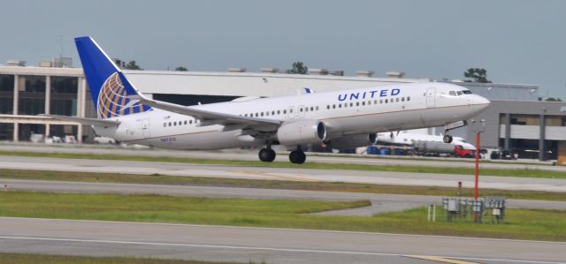 Boeing 737-900 (N87513)