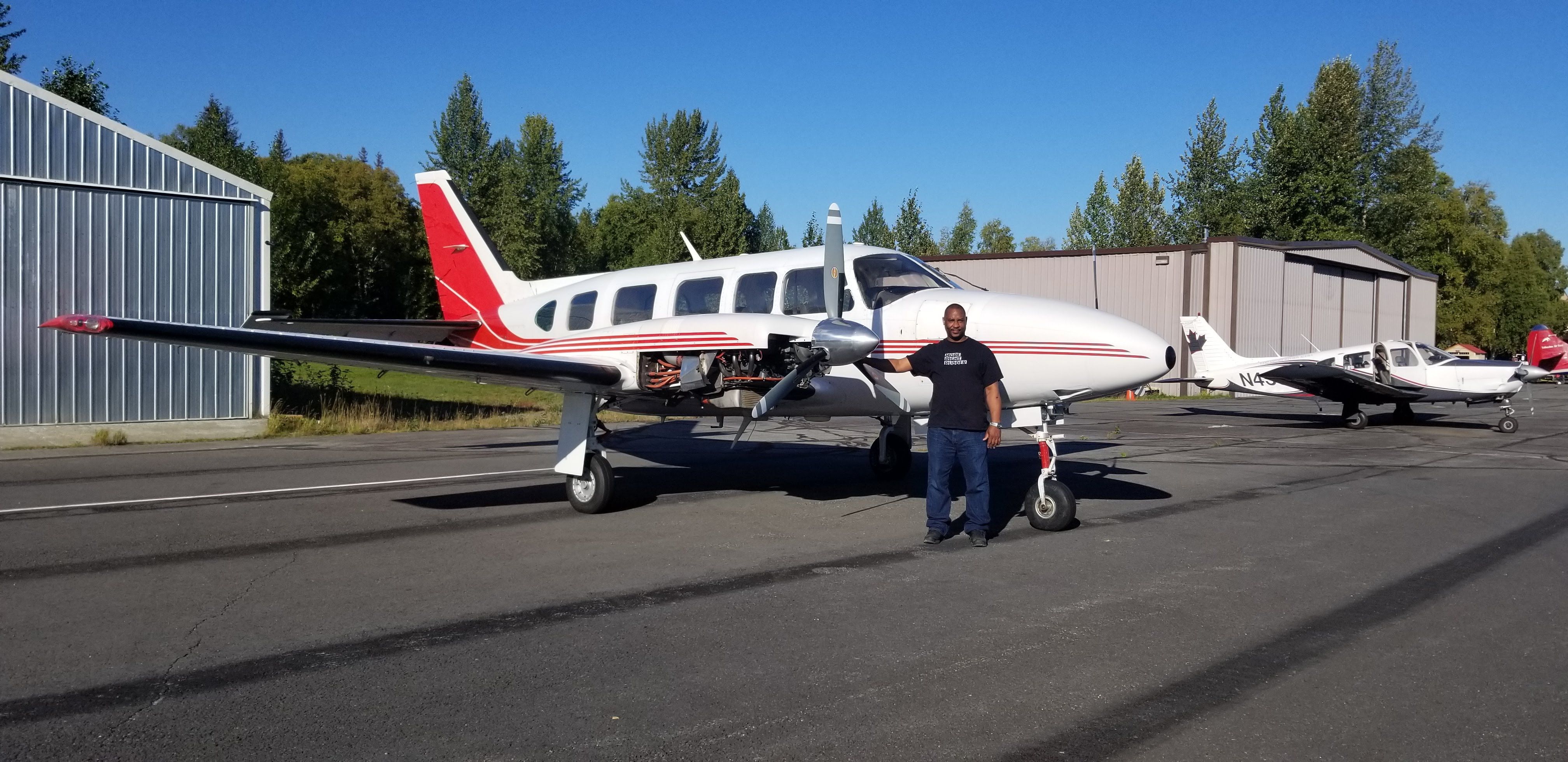 Piper Navajo (N828KT)