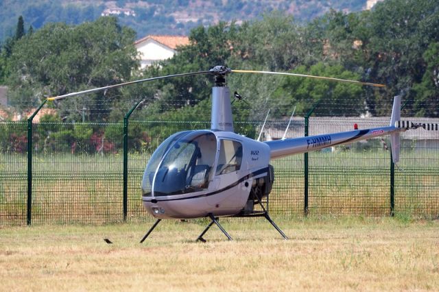 Robinson R-44 (F-HMMH)