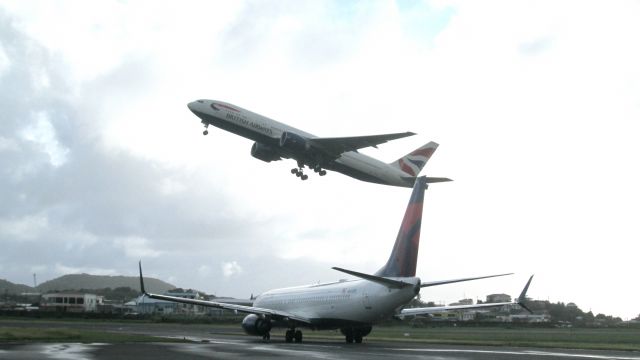Boeing 777-200 (G-VIIV)