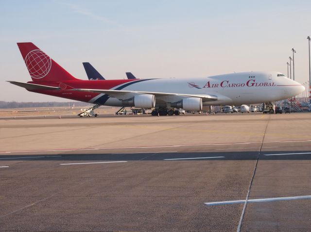 Boeing 747-400 (OM-ACA)